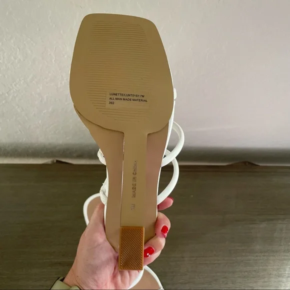 NIB Steve Madden Lunette White Strappy Clear Wedge Heels Sandals, Size 7 - Picture 7 of 9